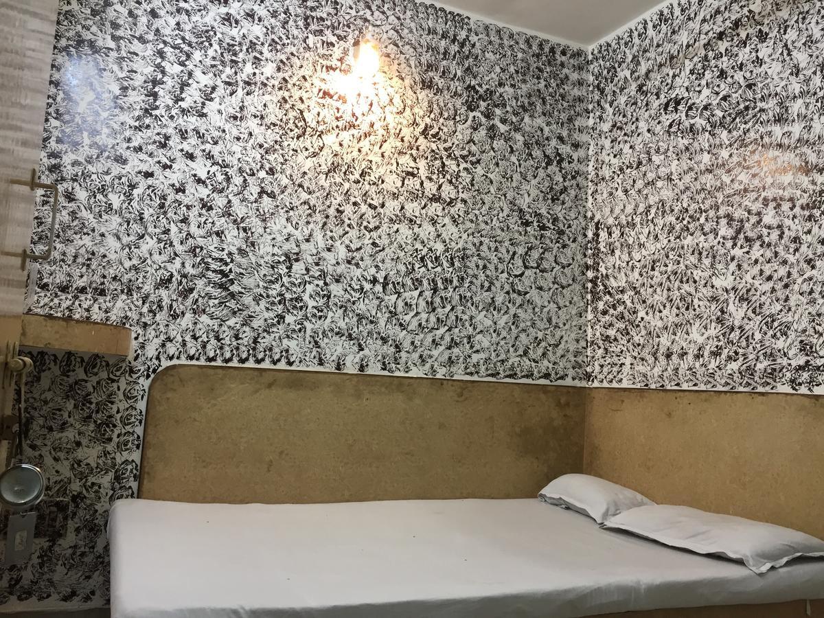 Karam Durga Guest House New Delhi Ngoại thất bức ảnh