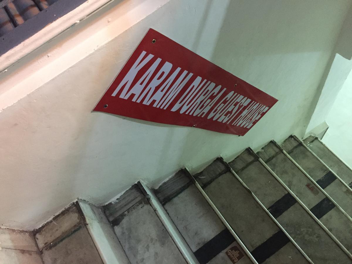 Karam Durga Guest House New Delhi Ngoại thất bức ảnh
